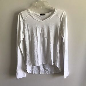 Long sleeve white workout top by Liquido